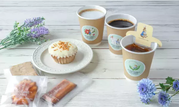 「京都に『ピーターラビット』新ショップがオープン！店舗限定のグッズも多数登場！手作り焼き菓子やドリンクのイートインコーナーも」の画像