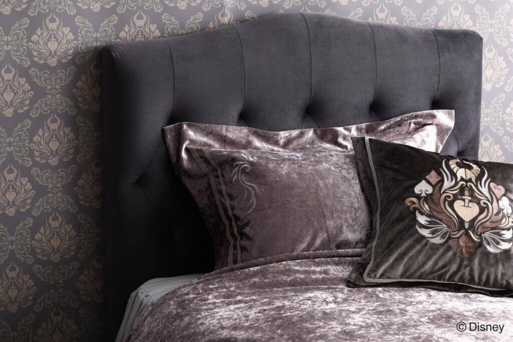 ディズニーヴィランズがコンセプトのアイテムがFrancfrancにて発売決定！第1弾は「アースラ」「クルエラ」とスペシャルなエンブレムデザインが登場