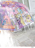「ディズニー『ラプンツェル』『アナ雪』『美女と野獣』のステンドグラス風ビニール傘が発売中。光が透ける美しいデザイン」の画像1