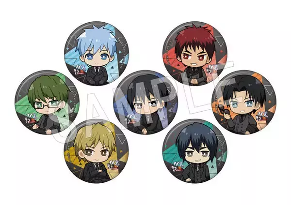 「『黒子のバスケ』黒スーツの描き下ろしグッズが「ジャンプフェスタ2023」に登場！ミニキャライラストのグッズも！アクスタや缶バッジなど」の画像