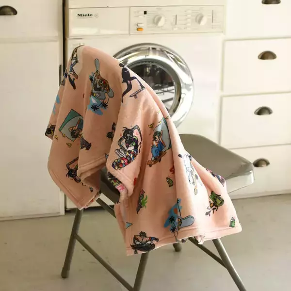 「『SK∞ エスケーエイト』のブランケット、トートバッグなどおしゃれで可愛いグッズ4種が発売決定」の画像