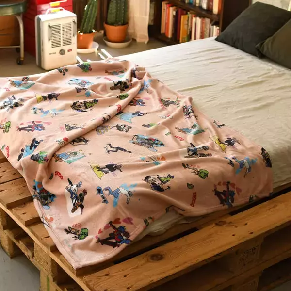 「『SK∞ エスケーエイト』のブランケット、トートバッグなどおしゃれで可愛いグッズ4種が発売決定」の画像