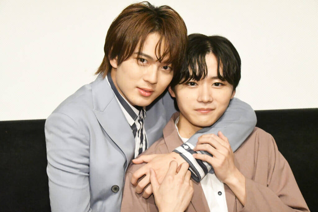 映画『タクミくんシリーズ』初日舞台挨拶のオフィシャルレポート到着！森下紫温、加藤大悟、横井健司監督が登壇。仲睦まじい2ショットも