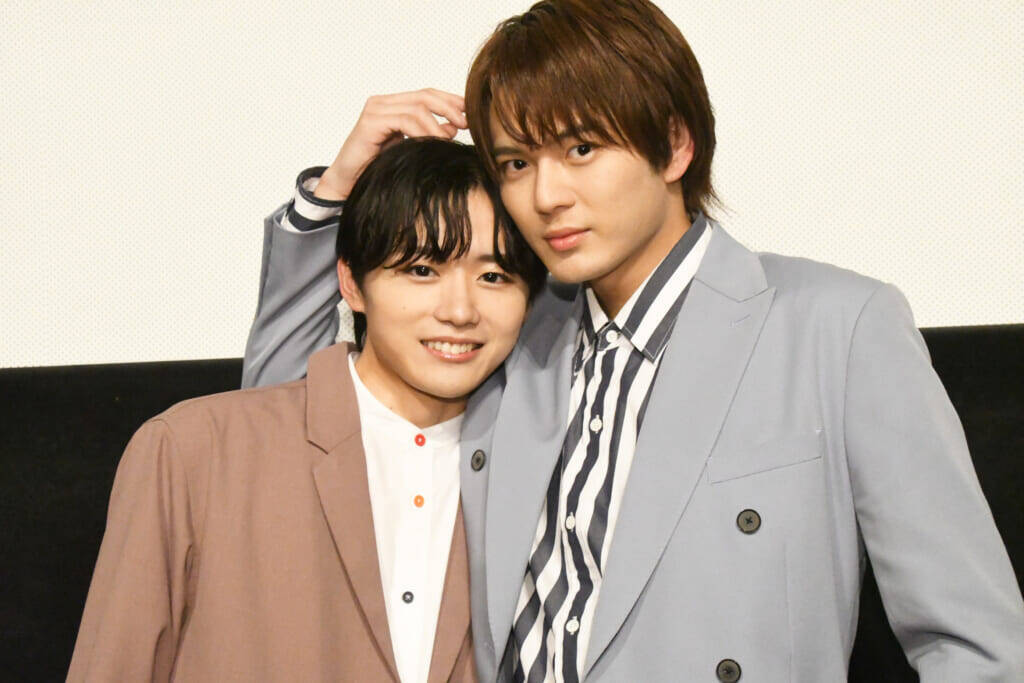 映画『タクミくんシリーズ』初日舞台挨拶のオフィシャルレポート到着！森下紫温、加藤大悟、横井健司監督が登壇。仲睦まじい2ショットも