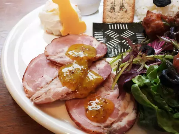 「【体験レポ】食べる前から心がいっぱい！『名探偵コナン』ライブ・ミュージアムのカフェメニューがエモすぎる」の画像