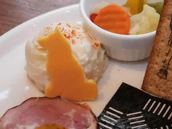 「【体験レポ】食べる前から心がいっぱい！『名探偵コナン』ライブ・ミュージアムのカフェメニューがエモすぎる」の画像