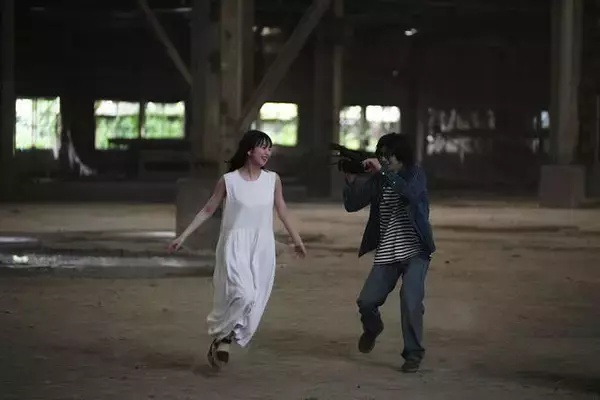 「飯島寛騎「なんか難しいですよね、言葉の伝え方って。男性は結構、好きな女性にはストレートにはいけないものですよ」映画『炎上シンデレラ』キャストインタビュー」の画像