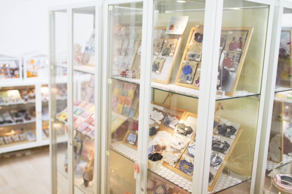 ぬい活の捗る天国が東池袋にあった…？  ハンドメイドのぬい服専門店『nuinui洋服店』を紹介してみる