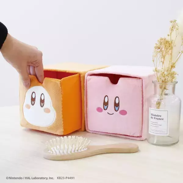 『星のカービィ』の「カービィ」と「ワドルディ」をモチーフとした「星のカービィぬいぐるみチェスト」の予約開始。ふわふわのぬいぐるみ素材でできたかわいい小物入れ