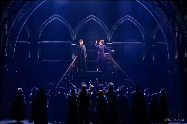 「舞台『ハリー・ポッターと呪いの子』プレビュー公演開幕！藤原竜也・向井理・石丸幹二のハリー姿がお披露目」の画像