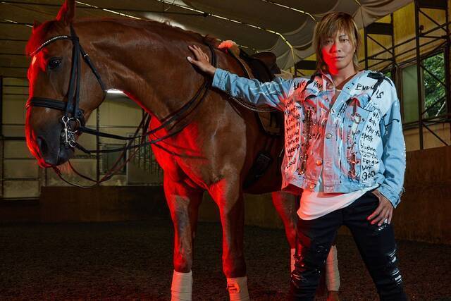 谷山紀章（47歳）初の写真集が発売決定。 撮影は世界的写真家レスリー・キー、1月30日（月）発売