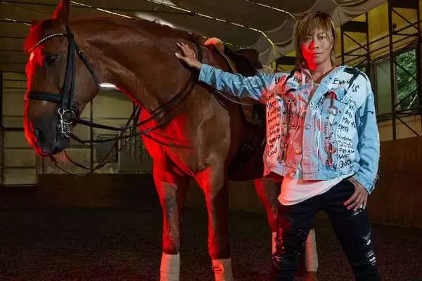 「谷山紀章（47歳）初の写真集が発売決定。 撮影は世界的写真家レスリー・キー、1月30日（月）発売」の画像