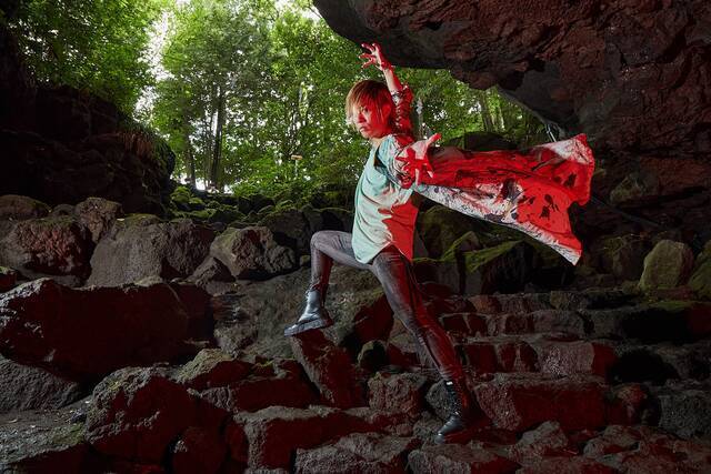 谷山紀章（47歳）初の写真集が発売決定。 撮影は世界的写真家レスリー・キー、1月30日（月）発売