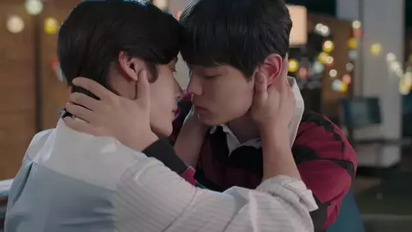 「韓国BL初のヴァンパイア・ラブ『君の唇を噛みたい』が11月14日より日本初放送！標的として近づいた人間に心惹かれるヴァンパイアを描く」の画像