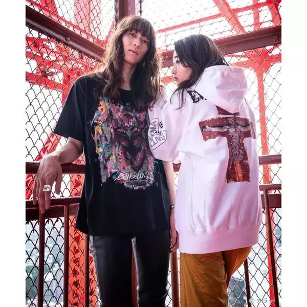 「『エヴァンゲリオン』×アパレルブランド「glamb」が初コラボ！」の画像