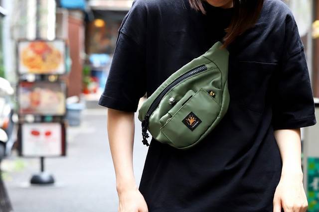 フェスやショッピングにおすすめ♪ 『僕のヒーローアカデミア』緑谷出久＆爆豪勝己イメージのボディバッグが登場！