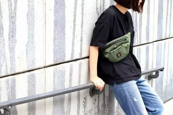 「フェスやショッピングにおすすめ♪ 『僕のヒーローアカデミア』緑谷出久＆爆豪勝己イメージのボディバッグが登場！」の画像