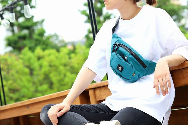 フェスやショッピングにおすすめ♪ 『僕のヒーローアカデミア』緑谷出久＆爆豪勝己イメージのボディバッグが登場！