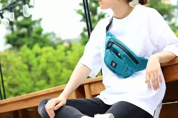 「フェスやショッピングにおすすめ♪ 『僕のヒーローアカデミア』緑谷出久＆爆豪勝己イメージのボディバッグが登場！」の画像