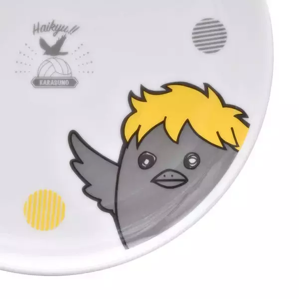 「『ハイキュー!!』キッチングッズが登場！ ヒナガラス＆カゲガラスのプレートやガラスマグカップなど」の画像