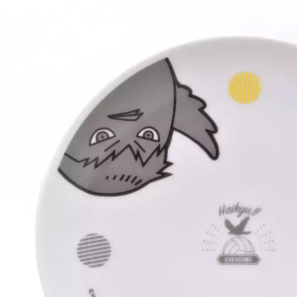 「『ハイキュー!!』キッチングッズが登場！ ヒナガラス＆カゲガラスのプレートやガラスマグカップなど」の画像