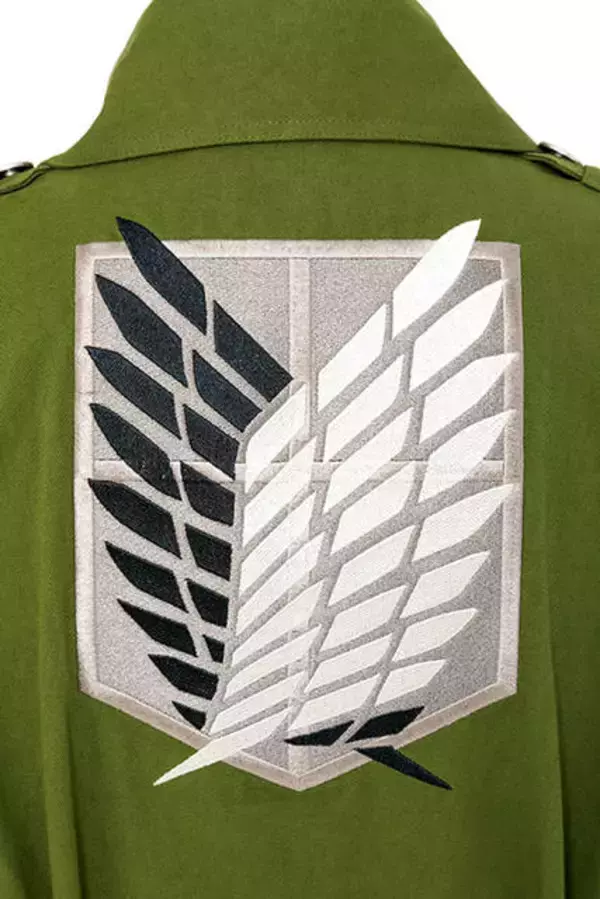 「「自由の翼」総刺繍！ 豪華仕様の『進撃の巨人』調査兵団ロングコートが発売！」の画像