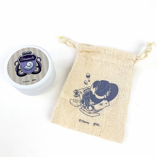 寮モチーフ♪『ツイステッドワンダーランド』巾着＆缶セット登場！ 持ち歩きに便利なサイズ