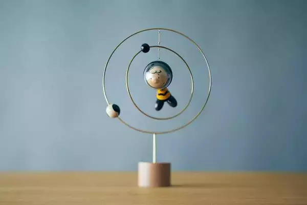 「『スヌーピー』の宇宙飛行士姿がモビールに♪ ウッドストックやチャーリー・ブラウンも♪」の画像