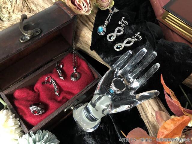 『呪術廻戦』JUMP SHOP限定アクセサリー発売！ 五条悟＆両面宿儺モデルのリング、イヤリング、ネックレス♪