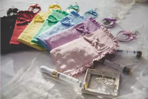 「「量産型女子」がキーワード！  新ブランド『Melteen』ワンピースやブルゾン、推し事グッズも♪」の画像