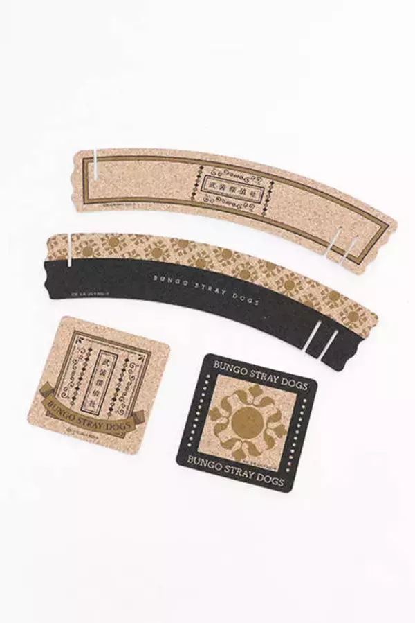 「『文豪ストレイドッグス』カップスリーブ＆コースターセット登場♪ コルク質感でおしゃれ＆便利」の画像