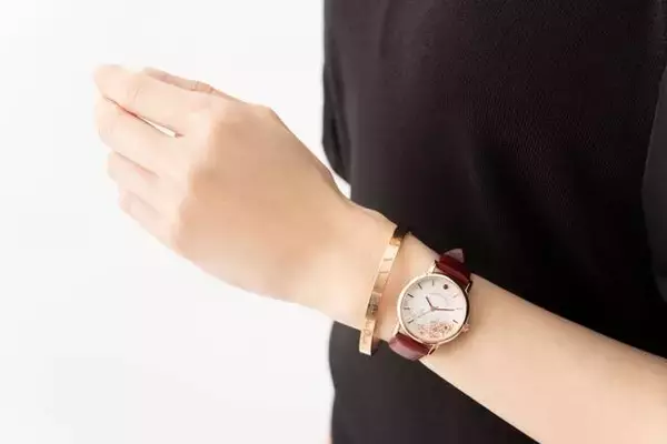 「『文豪ストレイドッグス』ブレスレット付き腕時計登場！ 中島敦、太宰治、芥川龍之介、中原中也の4種類」の画像