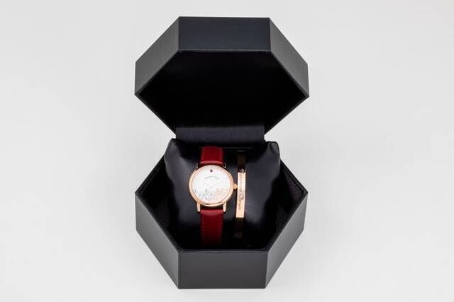 『文豪ストレイドッグス』ブレスレット付き腕時計登場！ 中島敦、太宰治、芥川龍之介、中原中也の4種類