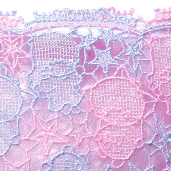 「『リトルツインスターズ』が老舗レース店とコラボ♪ キキ＆ララのハンカチやトートバッグなど♪」の画像