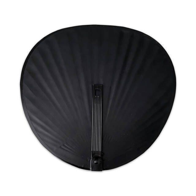 推し活新グッズ「持ち手が折りたためるうちわ」発売！ 遠征の荷物がコンパクトに♪