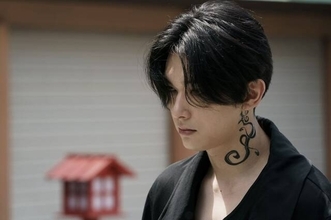映画『東京リベンジャーズ』吉沢亮の“黒髪マイキー”が美しすぎる…！「解釈一致」「さすがのクオリティ」