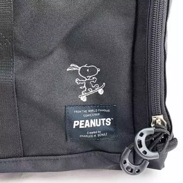 「『スヌーピー』２WAY仕様のボストンリュック登場！ 旅行やアウトドアにおすすめ♪」の画像