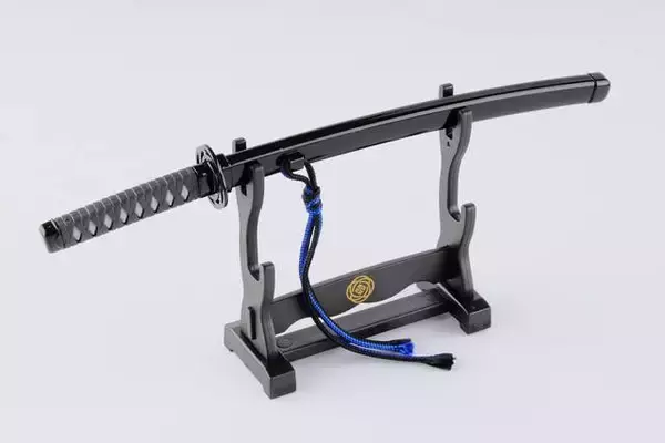 「『刀剣乱舞』名刀を模したペーパーナイフが発売決定！へし切長谷部・加州清光・大和守安定の3振り」の画像