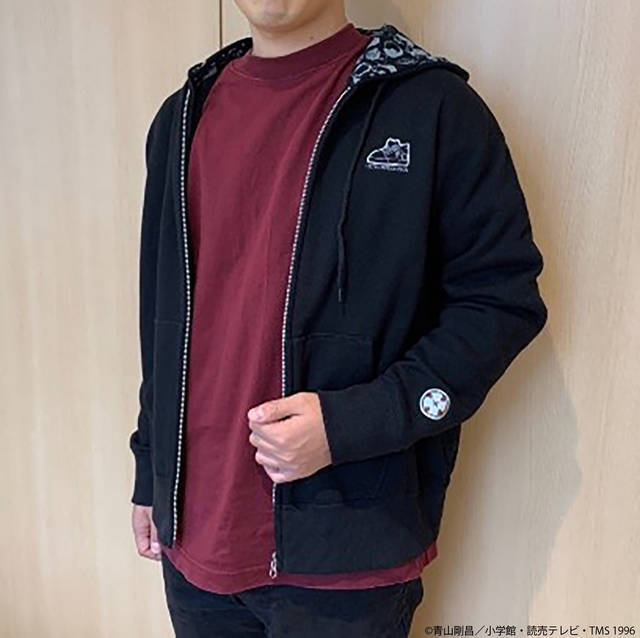 『名探偵コナン』オシャレな総柄パーカー登場！ 麻酔銃の照準刺繍がかわいい…♪