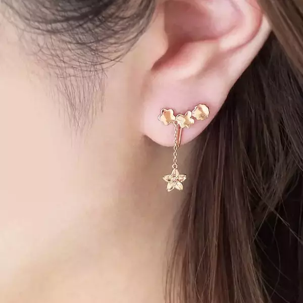 「『A3!』コラボジュエリー登場！ 花とクリスタルで劇団員を表現したネックレス、ピアス、イヤリング♪」の画像