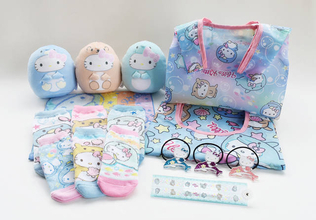 『ハローキティ』がペンギンやイルカ、コツメカワウソに変身♪ タオルや文房具、靴下も♪