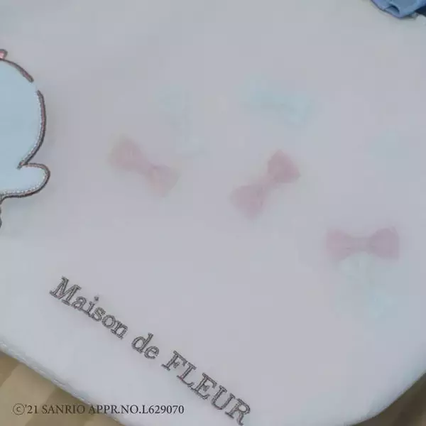 「『タキシードサム』が「Maison de FLEUR」とコラボ！ アイスクリームカラーが可愛いポーチやトートバッグ♪」の画像