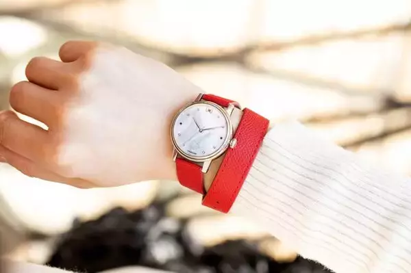 「『ハローキティ』東京コラボウォッチ登場！ 東京らしいモチーフを取り入れた特別な腕時計♪」の画像