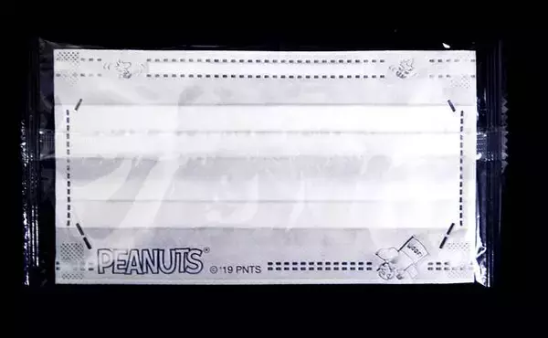 「大人向けのキャラクターマスクに『スヌーピー』登場！ 風邪予防にぴったり♪」の画像