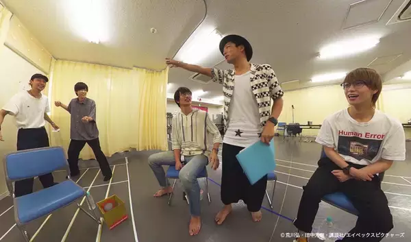 「木津つばさ、加藤将らの出演者7人に囲まれるミュージカル『アルスラーン戦記』円陣トークが配信開始！」の画像