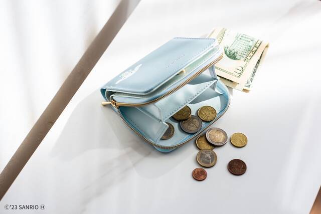 サンリオ『シナモロール』二つ折り財布が発売決定！かわいいだけじゃない、機能性抜群アイテム