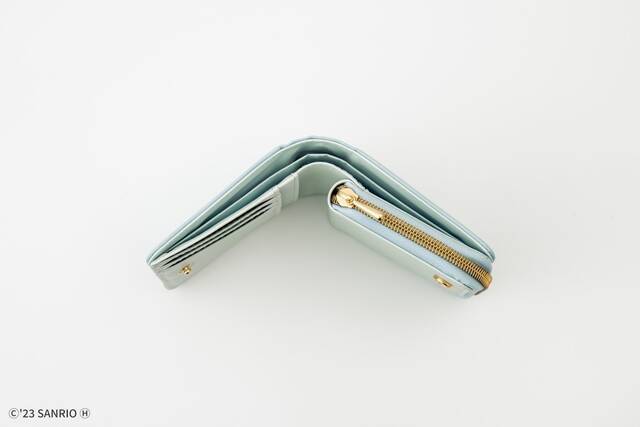 サンリオ『シナモロール』二つ折り財布が発売決定！かわいいだけじゃない、機能性抜群アイテム