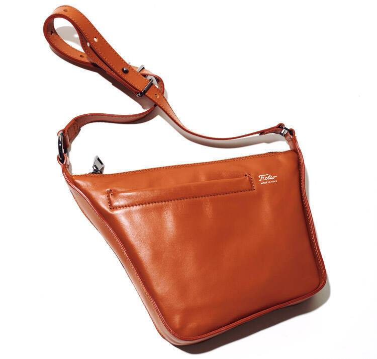 小さめバッグ がメンズの旬 迷ったらコレ な新作11選 17年10月14日 エキサイトニュース 2 3