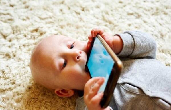 そのスマートフォン 実は便座より汚い 子供のために スマホ洗い という新習慣を 19年7月27日 エキサイトニュース