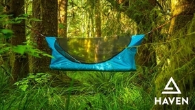 テントにもなるフラット式ハンモックで、キャンプが楽しく快適に